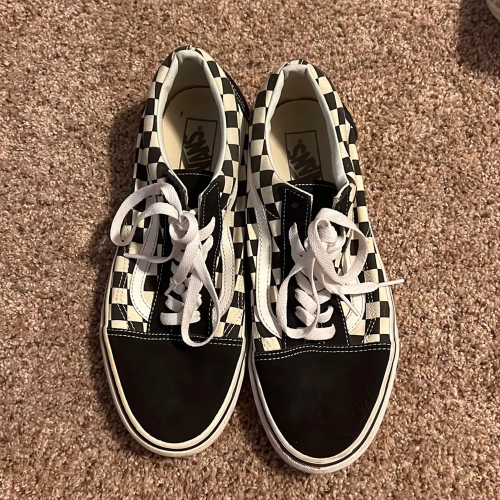 Lightly Used checkerboard old skools